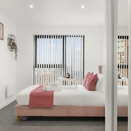 Apartman Pluxa Pink Amethyst - Sleek 2bathroom Fully Furnished Serviced *