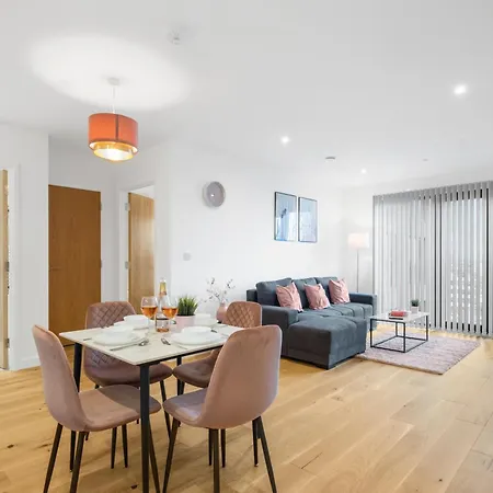 Apartment Pluxa Pink Amethyst - Sleek 2bathroom Fully Furnished Serviced Birmingham